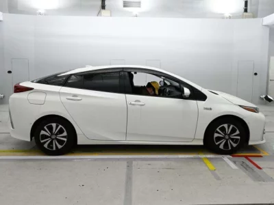 Toyota PRIUS PHV
