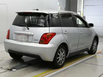 Toyota IST