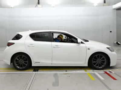Lexus CT200h