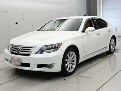 Lexus LS600h