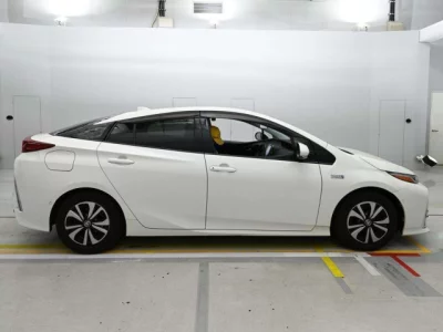 Toyota PRIUS PHV