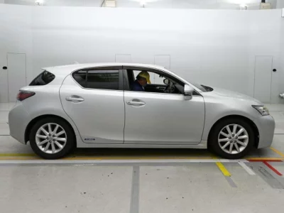 Lexus CT200h