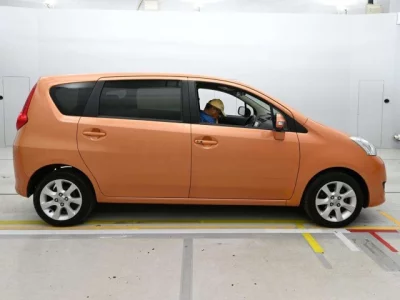 Toyota PASSO SETTE
