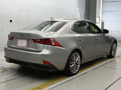 Lexus IS300h