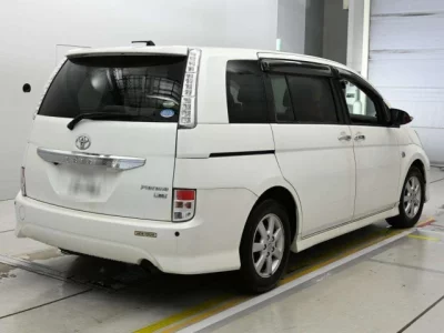 Toyota ISIS