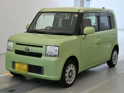 Toyota PIXIS SPACE