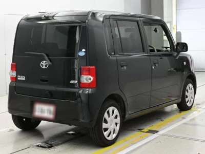 Toyota Pixis Space