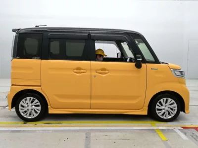 Suzuki Spacia