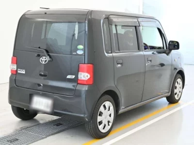 Toyota Pixis Space