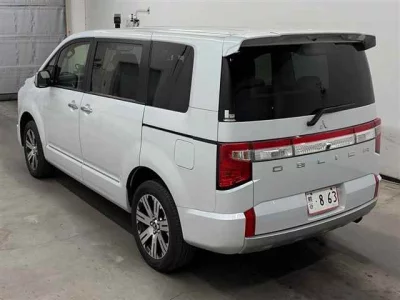 Mitsubishi Delica D:5