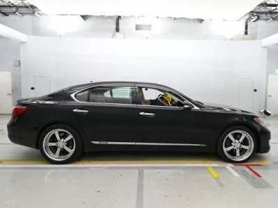 Lexus LS600hL
