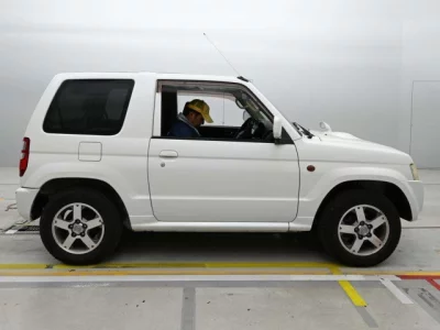 Nissan Kix