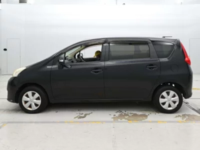 Toyota Passo Sette