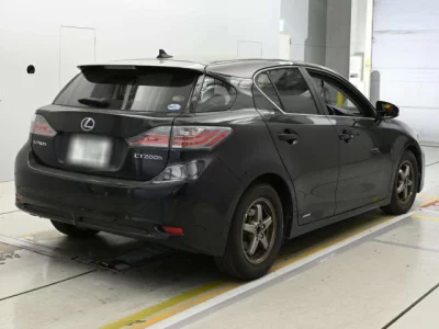 Lexus CT200h