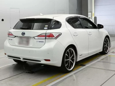 Lexus CT200h