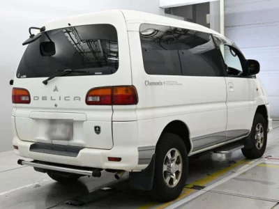 Mitsubishi Delica