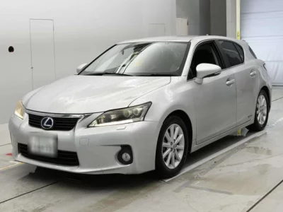 Lexus CT200h
