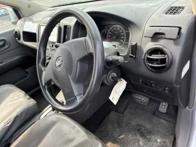 Nissan AD