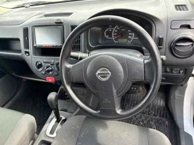 Nissan AD