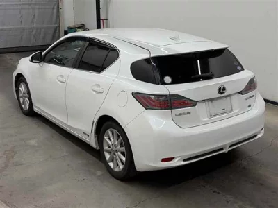 Lexus CT200h