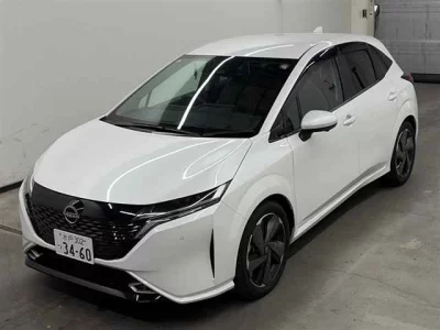 Nissan Aura