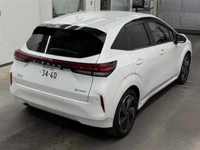 Nissan Aura