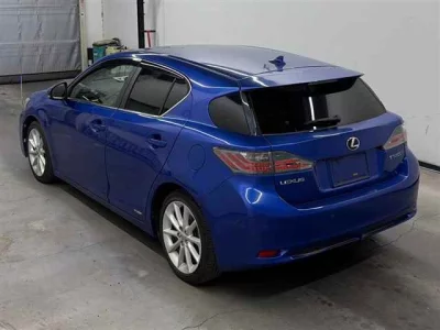 Lexus CT200h