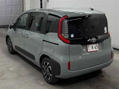 Toyota Sienta