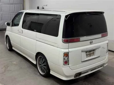 Nissan Elgrand