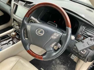 Lexus LS600hL