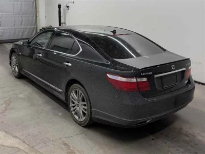 Lexus LS600hL