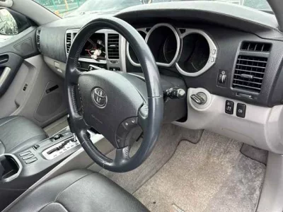 Toyota HILUX SURF