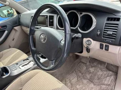 Toyota HILUX SURF