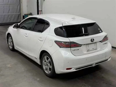 Lexus CT200h
