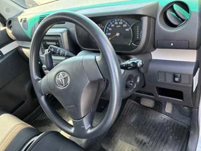 Toyota PIXIS SPACE