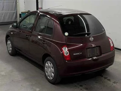 Nissan March