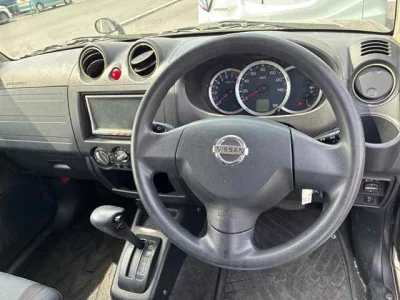 Nissan Kix