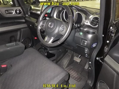 Honda N-Box Slash