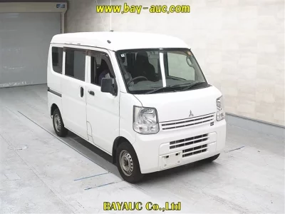 Mitsubishi Minicab Van