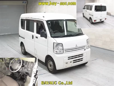 Mitsubishi Minicab Van