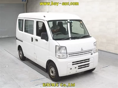 Mitsubishi Minicab Van