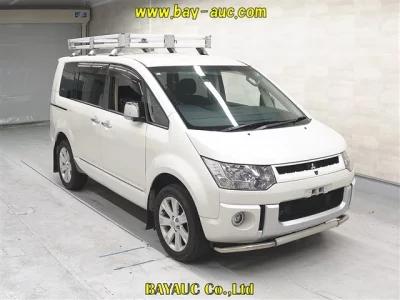 Mitsubishi Delica D:5