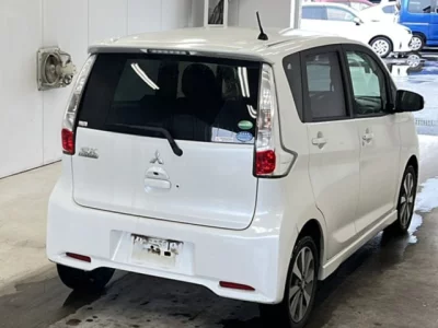 Mitsubishi eK Wagon