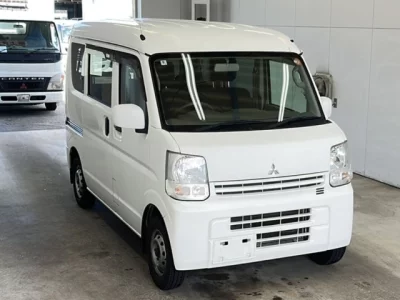 Mitsubishi Minicab Van