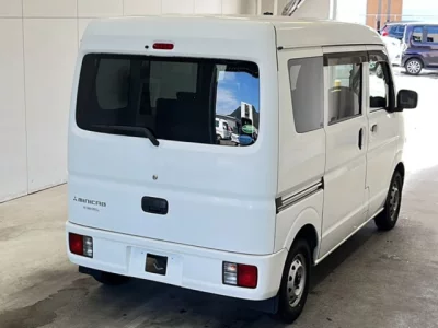 Mitsubishi Minicab Van