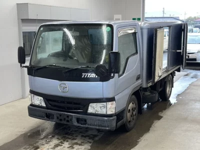 Mazda Titan