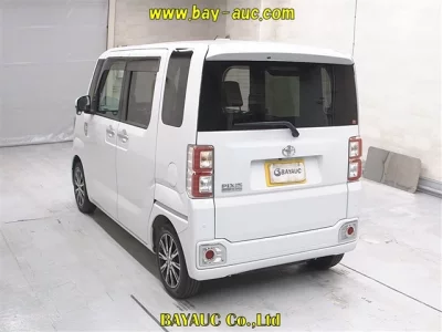 Toyota PIXIS MEGA