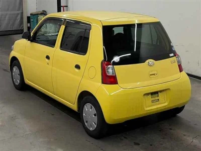 Daihatsu Esse