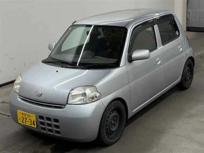 Daihatsu Esse