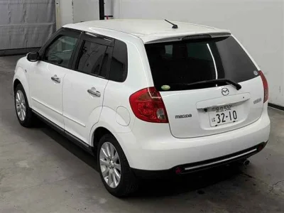 Mazda Verisa